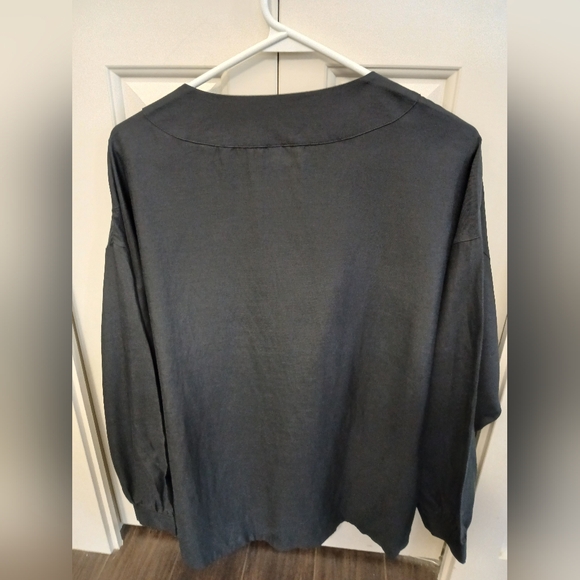 Emma Knudsen Blouse - Picture 2 of 3